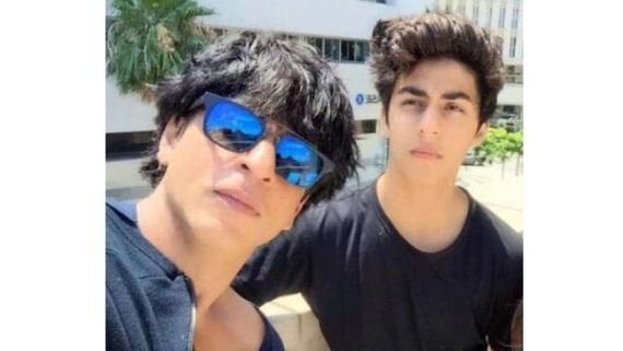 ಜೈಲಿನಲ್ಲಿರುವ ಮಗನಿಗೆ 4500 ರು ಹಣ ಕಳಿಸಿದ ಶಾರುಖ್ ಖಾನ್