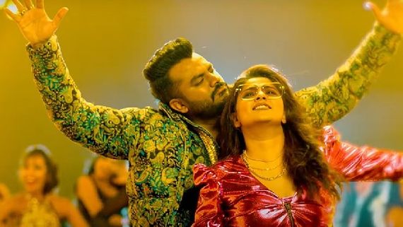 ಟಕೀಲ, ಬ್ಯಾಡ್ ಬಾಯ್, ತ್ರಿಪೇಗ್ ಈ ವರ್ಷ 'ಲಕ ಲಕ ಲ್ಯಾಂಬೋರ್ಗಿನಿ': ಹೊಸ ವರ್ಷಕ್ಕೆ ರಂಗಾದ ರಚಿತಾ! 