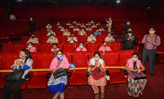 ಚಿತ್ರಮಂದಿರಗಳಿಗೆ ನೈಟ್ ಕರ್ಫ್ಯೂ ಬಿಸಿ: ಶೋಗಳ ಸಂಖ್ಯೆ ಇಳಿಕೆ 