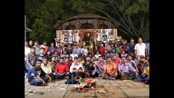 ಜೇಮ್ಸ್ ಶೂಟಿಂಗ್ ಮುಕ್ತಾಯ: ಕುಂಬಳಕಾಯಿ ಒಡೆದ ಚಿತ್ರ ತಂಡ! 