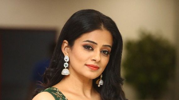 ನಟಿ ಪ್ರಿಯಾಮಣಿ ದಿನದ ಸಂಭಾವನೆ ಡಬಲ್!