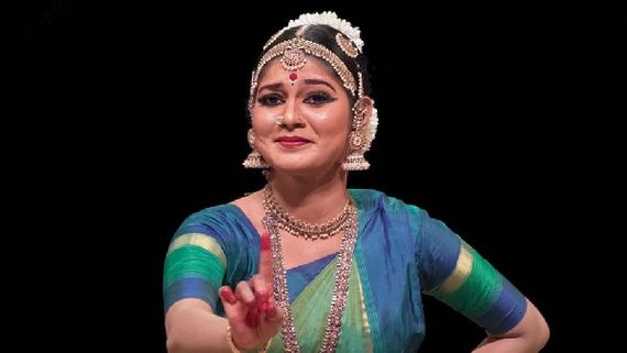 ಕಲೆಗೆ ಅಂಟಿದ ಧರ್ಮ: ಮುಸ್ಲಿಂ ನೃತ್ಯಗಾರ್ತಿಗೆ ಅವಕಾಶ ನಿರಾಕರಿಸಿದ ದೇವಾಲಯ