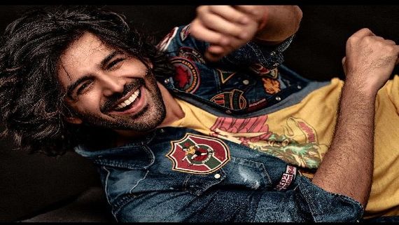 ಕಾರ್ತಿಕ್ ಆರ್ಯನ್ ಸಂಭಾವನೆ ದುಪ್ಪಟ್ಟು: ಬಾಲಿವುಡ್‌ಗೆ ವರವಾದ ನಟ!