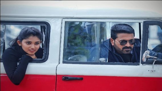 Harikathe Alla Girikathe Review: 'ಹರಿ ಕಥೆ ಅಲ್ಲ ಗಿರಿ ಕಥೆ' ಹಾಸ್ಯವೇ ಎಲ್ಲ, ಭಾವುಕತೆ ತಾಕಲ್ಲ