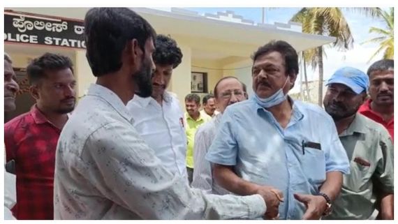 ಕೈಕಚ್ಚಿದ್ದ ಪ್ರಕರಣ ಕೈಕುಲುಕಿ ಅಂತ್ಯ: ರಾಜಿ ಮಾಡಿಕೊಂಡ ದೂರುದಾರ-ಜೈಜಗದೀಶ್