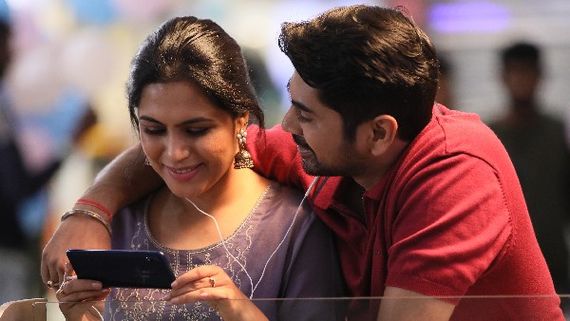 ವೆಡ್ಡಿಂಗ್ ಗಿಫ್ಟ್: ರಕ್ಷಣೆಗಿರೋ ಕಾನೂನಿನ ಸುತ್ತಾ ಟೀಸರ್ ಪ್ರದಕ್ಷಿಣೆ!