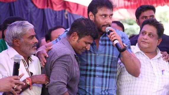 ಮುಂದುವರೆದ ದಚ್ಚು- ಅಪ್ಪು ಫ್ಯಾನ್ಸ್ ಪರ ವಿರೋಧ ಚರ್ಚೆ: ಮತ್ತೊಂದು ವಿಡಿಯೋ ವೈರಲ್!