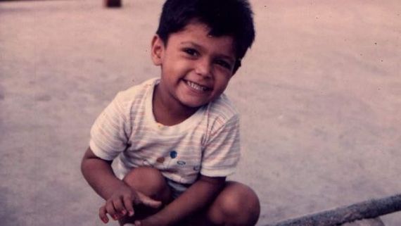 ಈ ಪುಟ್ಟ ಬಾಲಕ ಇಂದು ಸ್ಟಾರ್ ನಟ ಹಾಗೂ ನಿರ್ದೇಶಕ; ಈತ ಯಾರೆಂದು ಗುರುತಿಸಬಲ್ಲಿರಾ? 