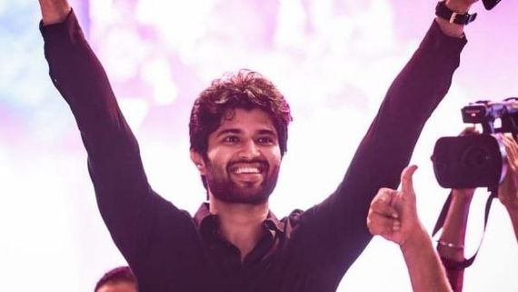 ಸೈಮಾ 2022: ಇಬ್ಬರಿಗೆ ಯೂತ್ ಐಕಾನ್ ಪ್ರಶಸ್ತಿ; ಇವರೆಂಥ ಯೂತ್ ಐಕಾನ್ ಎಂದು ನಕ್ಕ ಫ್ಯಾನ್ಸ್! 