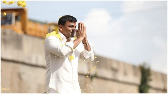 ಡಾಲಿಯ 'ಹೆಡ್ ಬುಷ್' ಸಿನಿಮಾದ ಮೊದಲ ದಿನದ ಕಲೆಕ್ಷನ್ ಎಷ್ಟು? ಏನಂತಾರೆ ಸಿನಿಮಾ ಮಂದಿ?