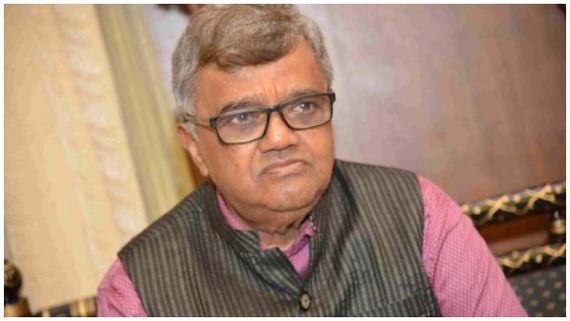 ಹಿರಿಯ ನಟ ದ್ವಾರಕೀಶ್‌ಗೆ ಬೆಂಗಳೂರು ವಿವಿಯಿಂದ ಗೌರವ ಡಾಕ್ಟರೇಟ್ ಘೋಷಣೆ