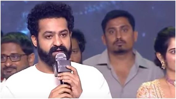 ಪದೇ ಪದೇ ಸಿನಿಮಾ ಅಪ್‌ಡೇಟ್ ಅಂದ್ರೆ ಎಲ್ಲಿಂದ ಕೊಡೋದು ಹೇಳಿ.. ನೀವೇ ಅರ್ಥ ಮಾಡ್ಕೊಳ್ಳಿ: ಜ್ಯೂ. ಎನ್‌ಟಿಆರ್‌