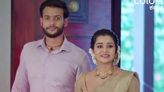 Ramachari: ತವರು ಮನೆಯವರನ್ನು ನೋಡಿ ಚಾರು ಭಾವುಕ: ರಾಮಾಚಾರಿಗೆ ಅವಮಾನ ಮಾಡಿದ ಮಾನ್ಯತಾ.!
