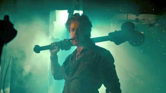 ಜವಾನ್ ಕ್ರೇಜ್: ಟಿಕೆಟ್ ಖರೀದಿಸಲು ರಾತ್ರಿ 2 ಗಂಟೆಗೆ ಥಿಯೇಟರ್ ಹೊರಗೆ ಸಾಲುಗಟ್ಟಿ ನಿಂತ ಶಾರುಖ್ ಖಾನ್ ಫ್ಯಾನ್ಸ್