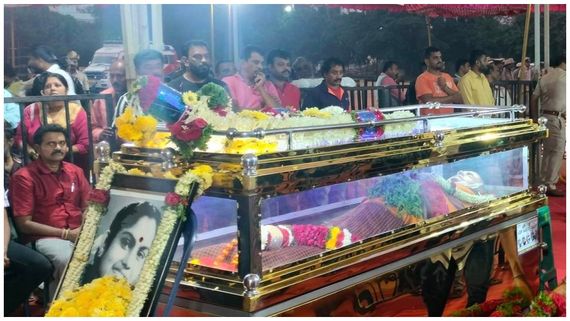 ರವೀಂದ್ರ ಕಲಾಕ್ಷೇತ್ರದಲ್ಲಿ ಲೀಲಾವತಿ ಅಂತಿಮ ದರ್ಶನಕ್ಕೆ ವ್ಯವಸ್ಥೆ: ಮಧ್ಯಾಹ್ನ ಅಂತ್ಯಕ್ರಿಯೆ