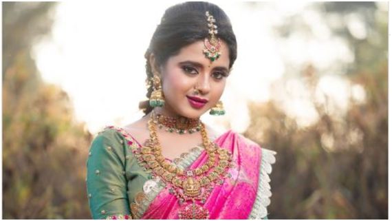 Kavyashree Gowda ; ಕೆಂಗುಲಾಬಿ ಸೀರೆಯಲ್ಲಿ ಮಧುಮಗಳಂತೆ ಕಂಡ ನಟಿ ಕಾವ್ಯಶ್ರೀ ಗೌಡ..!