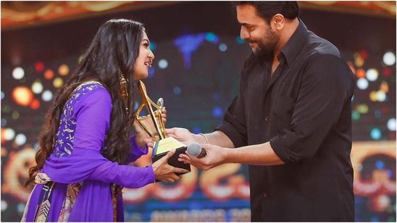 Anubandha: ಸ್ಟೈಲ್ ಐಕಾನ್ ಅವಾರ್ಡ್ ಪಡೆದ ಕೀರ್ತಿ; ಅಭಿಮಾನಿಗಳಿಂದ ಪ್ರೀತಿಯ ವಿಶಸ್!