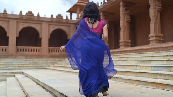 ವಾರಕ್ಕೆ ₹3,00,000, 'ಬಿಗ್ ಬಾಸ್' ಮನೆಯಲ್ಲಿ ಕುಳಿತು ಒಂದು ವಾರಕ್ಕೆ ಲಕ್ಷ ಎಣಿಸುತ್ತಿದ್ದಾರೆ ಈ ಚೆಲುವೆ ?