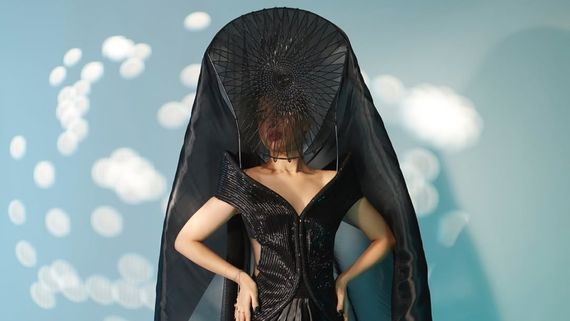 ನಮ್ಮ ಸಮಾಜಕ್ಕೆ ಈ ಪುರುಷರೇ ಕಳಂಕ ; ತನ್ನ ಅಶ್ಲೀಲ ಫೋಟೊ ನೋಡಿ ಕೆರಳಿ ಕೆಂಡವಾದ ನಟಿ