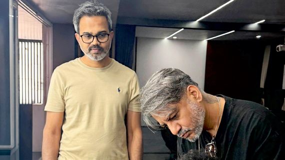 ಒಂದೇ ಒಂದು ಫೋಟೊ ಬಿಟ್ಟು ಎಲ್ಲಾ ವದಂತಿಗಳಿಗೆ ತೆರೆ ಎಳೆದ ಪ್ರಶಾಂತ್ ನೀಲ್