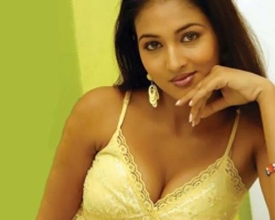 ~~விதிர்க்க~~ வைக்கும் விதிஷா!