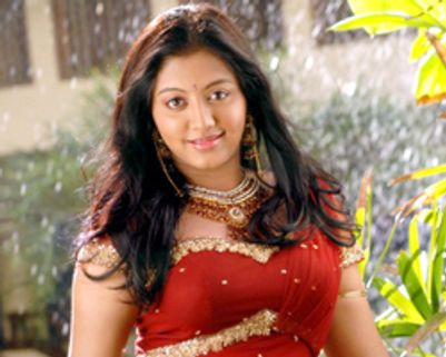 தேவைப்பட்டால் கவர்ச்சி: கோபிகா