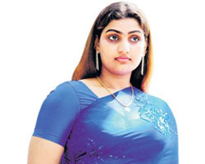 பாபிலோனா தம்பி கைது