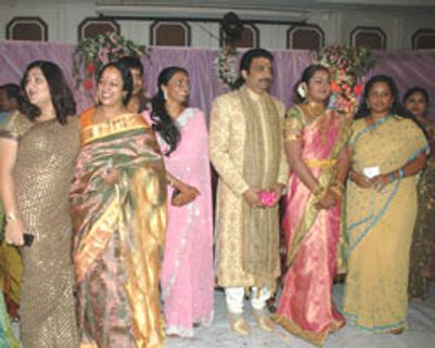 விந்தியாவை வாழ்த்திய ~~கோலிவுட்~~!