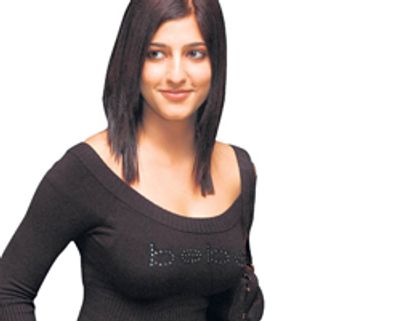 ரஜினி-கமல் மகள்கள் கூட்டணி