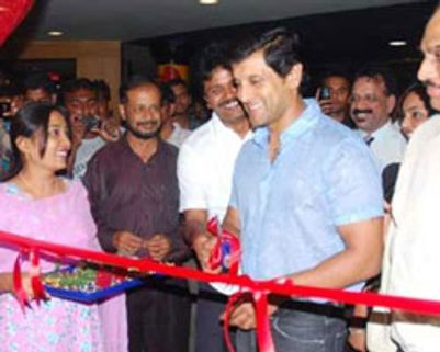 ~~மாயாஜாலில்~~ மேலும் 4 தியேட்டர்கள்!