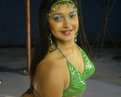 நான் சென்னைப் பொண்ணு- நிக்கோல்