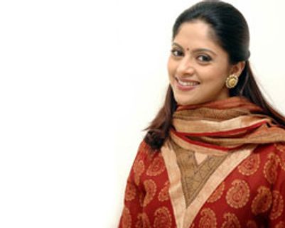 பால் விளம்பரத்தில் நதியா