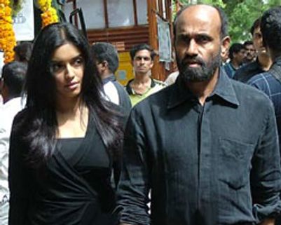 தசாவதாரம் மைல் கல்-ஆசின்