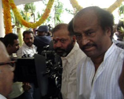 தீபாவளியில் ~~குசேலன் 100~~!