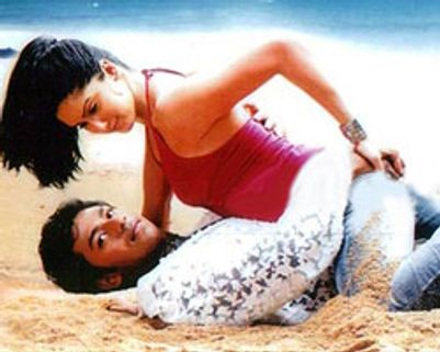 இஷிதா-வேதிகா-சாந்தனு.. பாட்டு