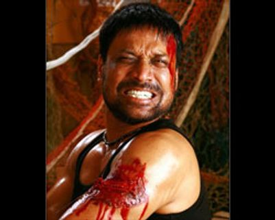 படப்பிடிப்பில் கார் மோதி எஸ்.ஜே.சூர்யா படுகாயம்