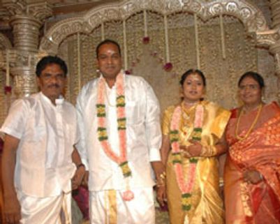 பாரதிராஜா மகள் திருமண வரவேற்பு-முதல்வர் வாழ்த்து!