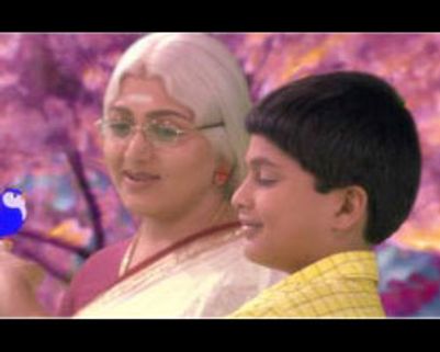 ~~பர்ந்து~~ அடிக்கும் குஷ்பு ~~பாட்டி~~!