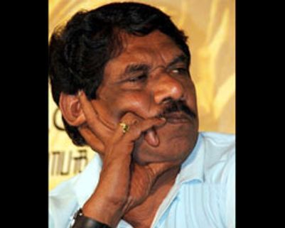 விஜய்காந்த் தமிழன் அல்ல-பாரதிராஜா