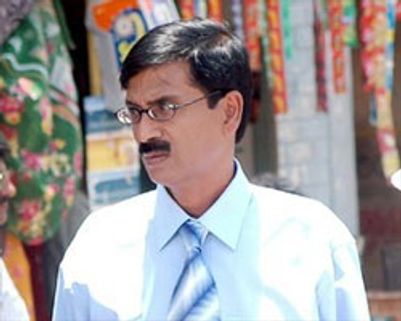 பாங்காக்கில் மனோபாலா கைது