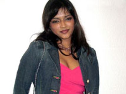 என்னை அவமானப்படுத்திவிட்டார் அதிசயா - ஜனநாதன்