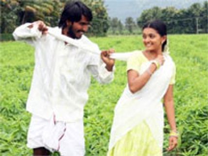 சென்னை நட்சத்திர கிரிக்கெட்: சென்னை அணி வெற்றி!