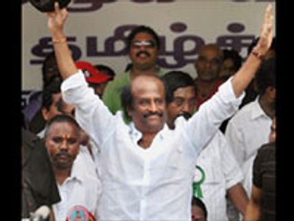 இலங்கை: ரஜினி ரசிகர்கள் அமைதிப் போராட்டம்!