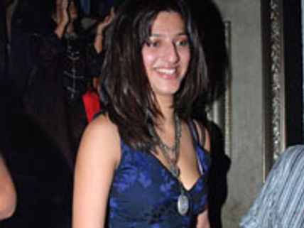 கமல் படத்தில் ஸ்ருதி பாட்டு