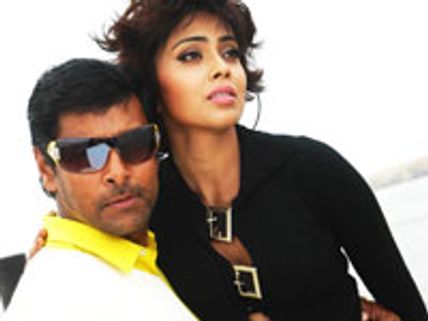 30 கிராமங்களைத் தத்தெடுத்த 'கந்தசாமி'!