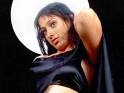 தேர்தல் பிரச்சாரத்தில் லட்சுமி ராய்!