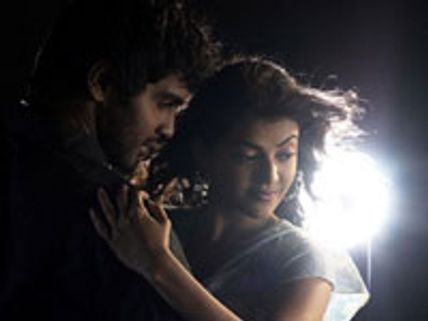 மோதி விளையாடு: எழுவாரா சரண்?