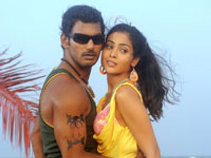 இயக்குநரை அடித்தேனா?-விஷால் பேட்டி