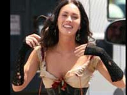 மேகானுக்கு வந்த முத்த சிக்கல்!