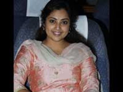 சினிமா-அம்மா இரண்டையும் பிரியமாட்டேன்! - மீனா